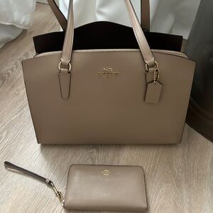 COACH Large Tote with Matching Wallet!